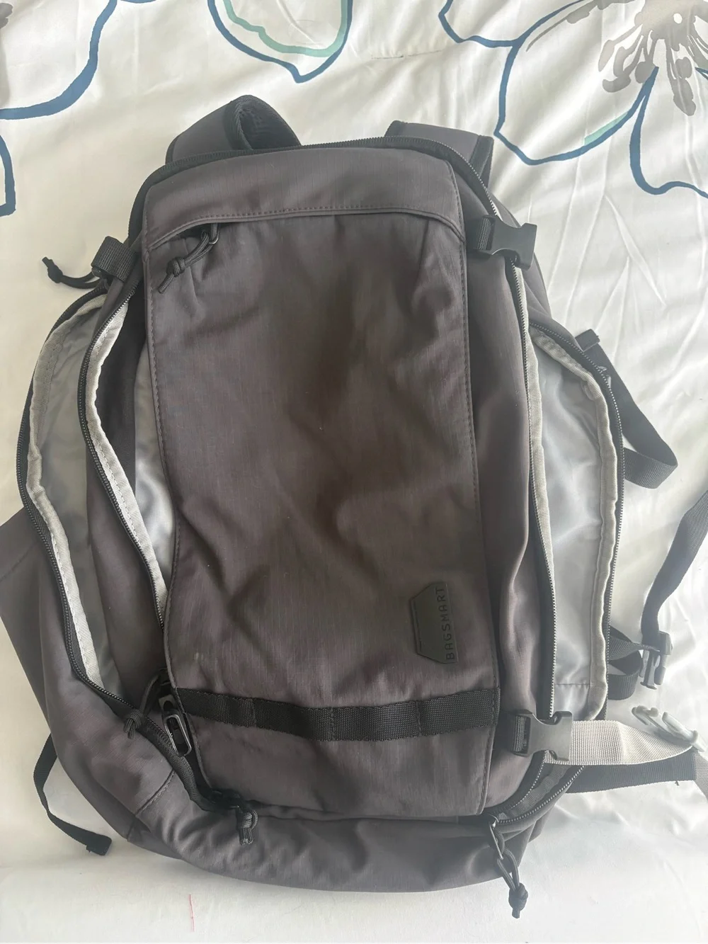 Bagsmart Travel Black Backpack - Sleek Urban Carry